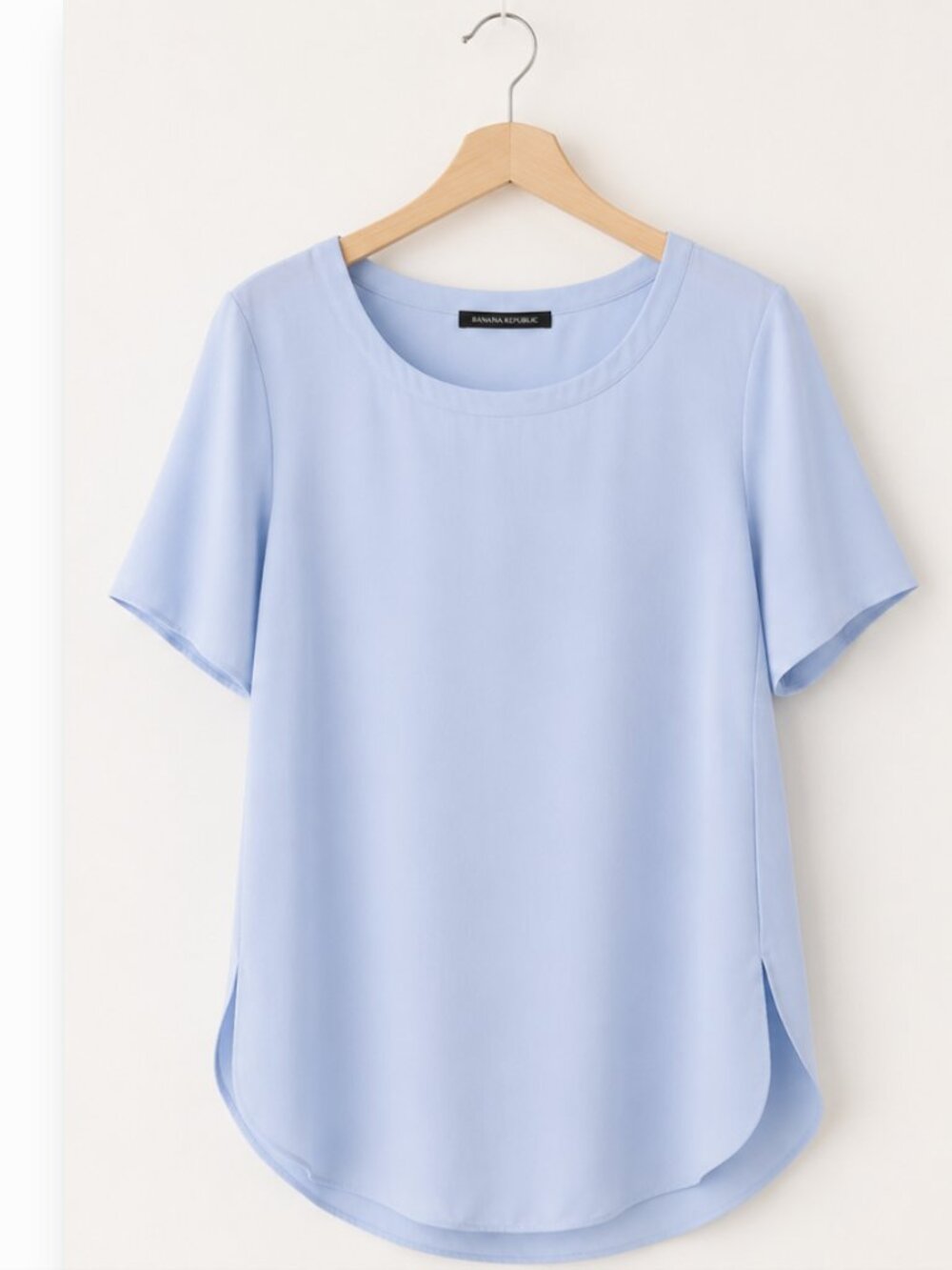 💎✨ Banana Republic Factory Light Blue Essential Crepe Blouse ✨💎